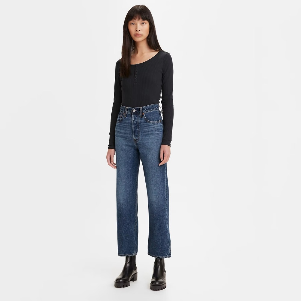 Levi’s RIBCAGE STRAIGHT ANKLE WOMEN'S JEANS - Size 31W x 29L